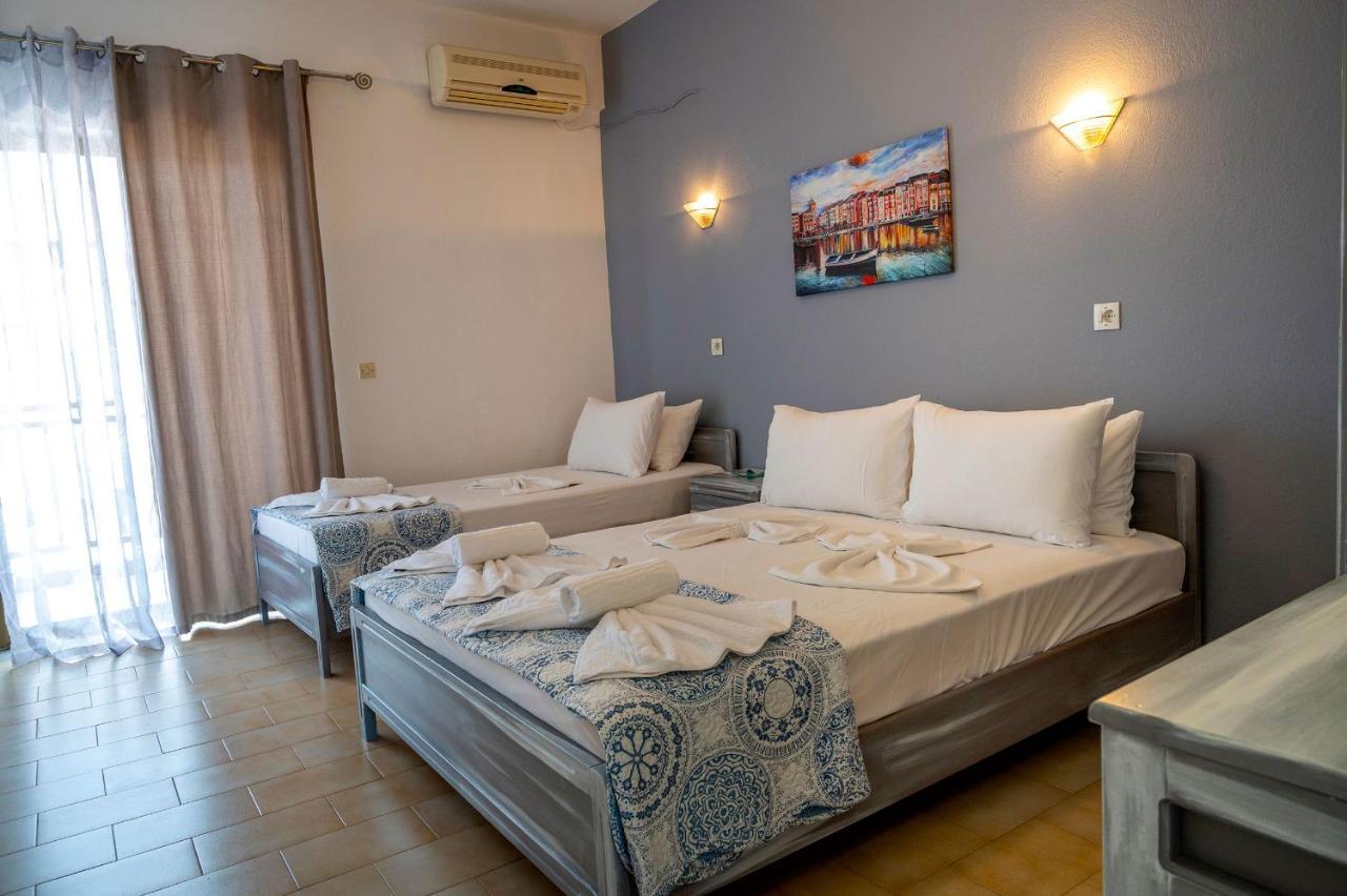 Alexandris Apartments Polychrono Bagian luar foto